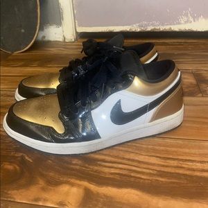 Jordan 1 Low ‘Gold Toe’